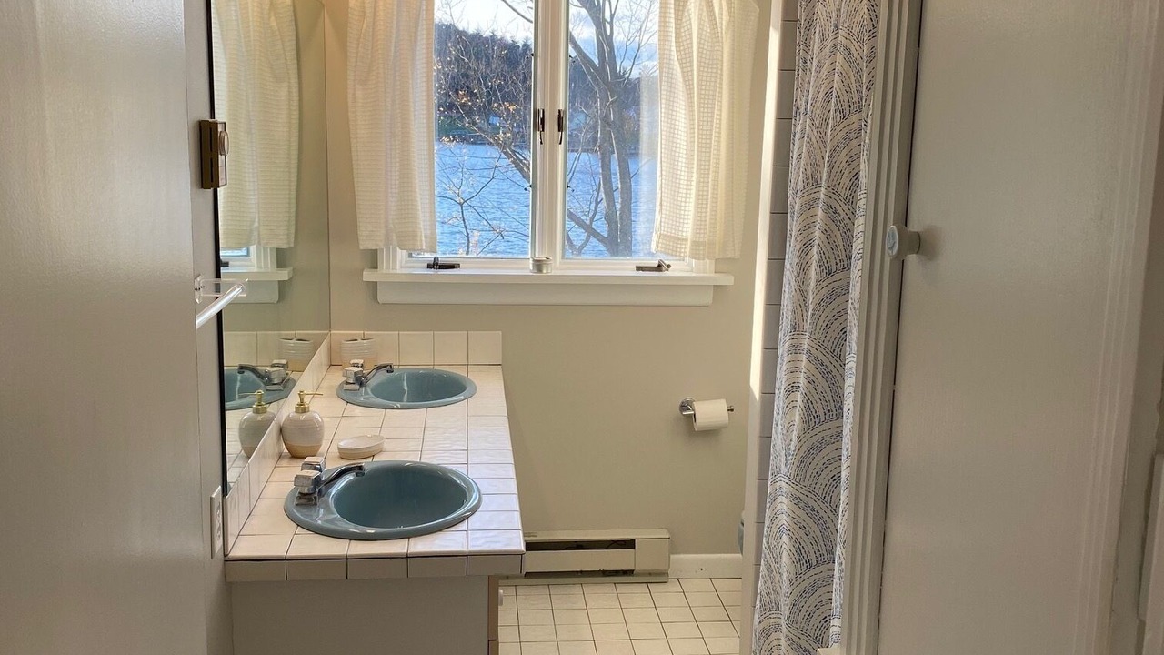 Photo of Bathroom in Lake Winola