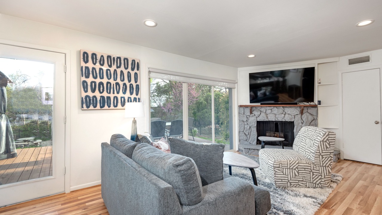 Photo of Livingroom in Northwest Dallas