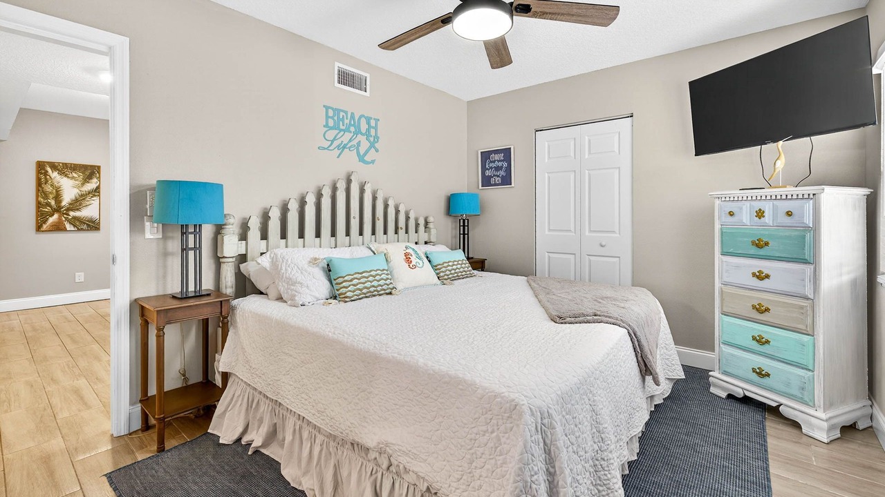 Photo of Bedroom in Bay Esplanade
