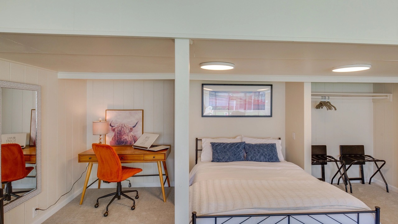 Photo of Bedroom in Lakewood Heights