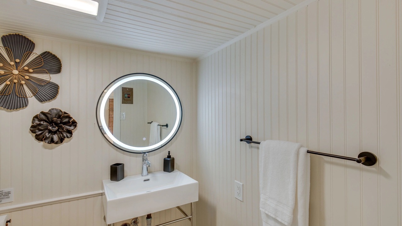 Photo of Bathroom in Lakewood Heights