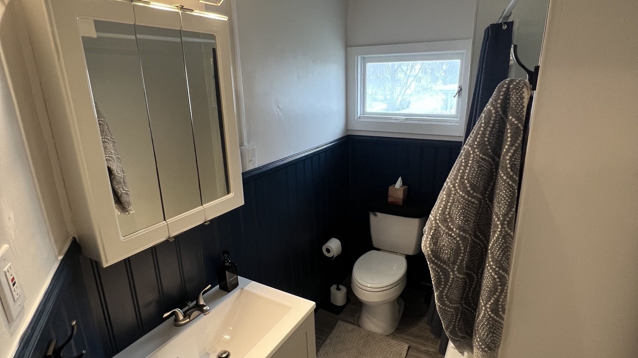Photo of Bathroom in South Main Street