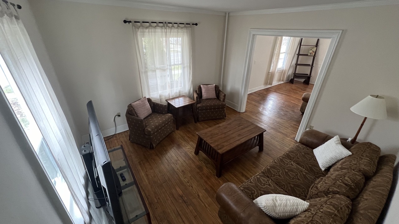 Photo of Livingroom in South Main Street