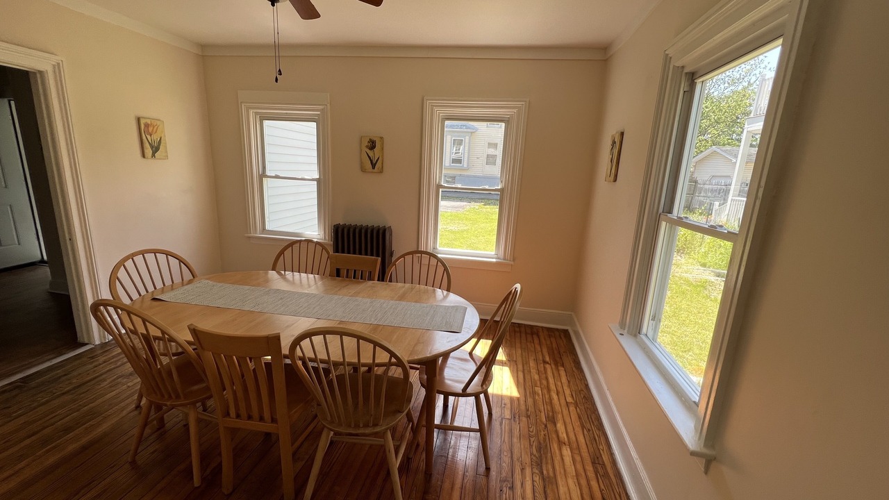 Photo of Livingroom in South Main Street