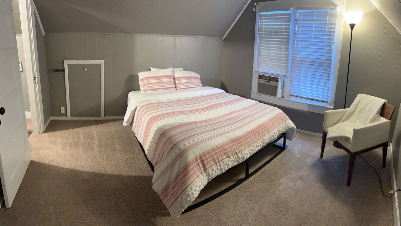 Photo of Bedroom in Cunningham