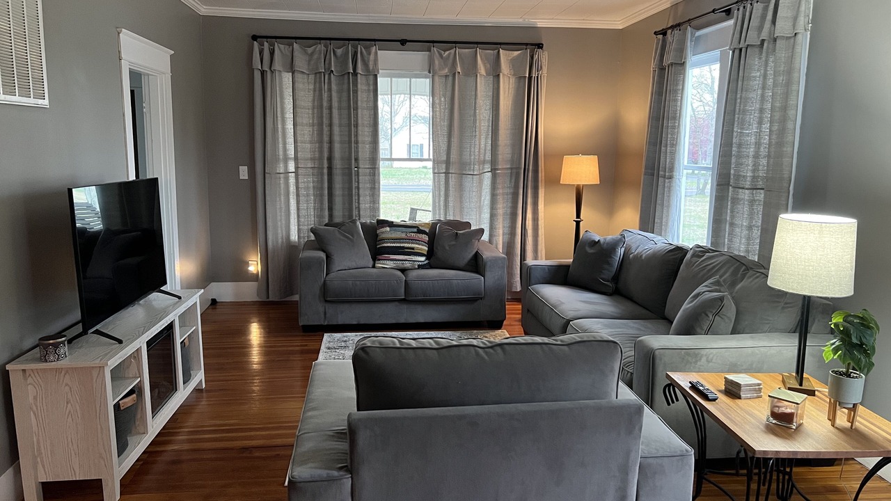Photo of Livingroom in Cunningham