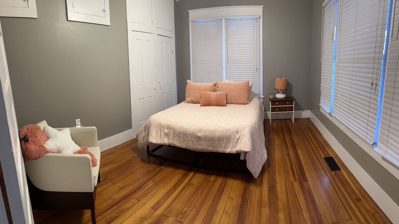 Photo of Bedroom in Cunningham