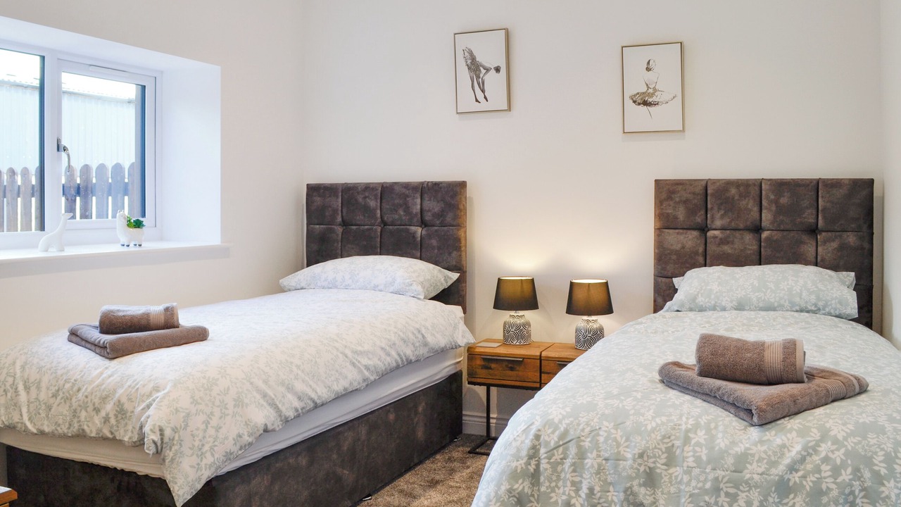 Photo of Others in Wing