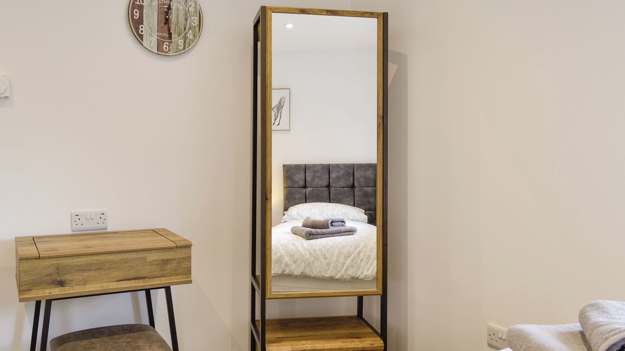 Photo of Others in Wing