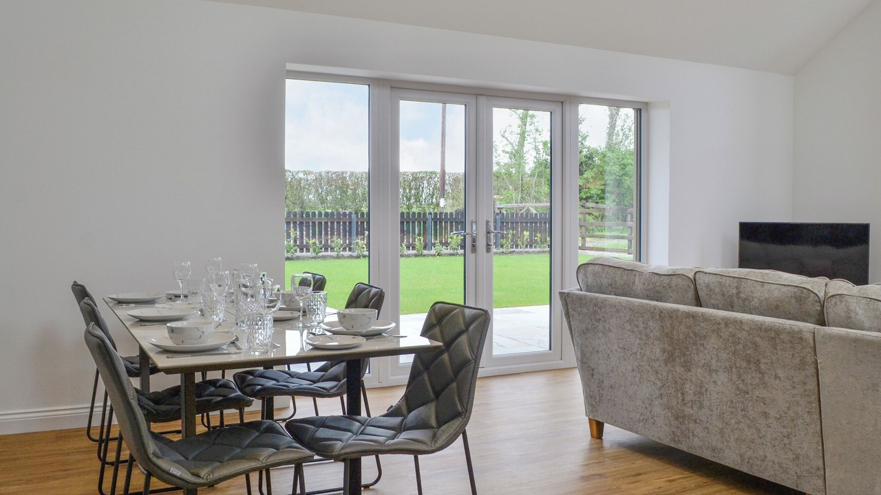 Photo of Others in Wing