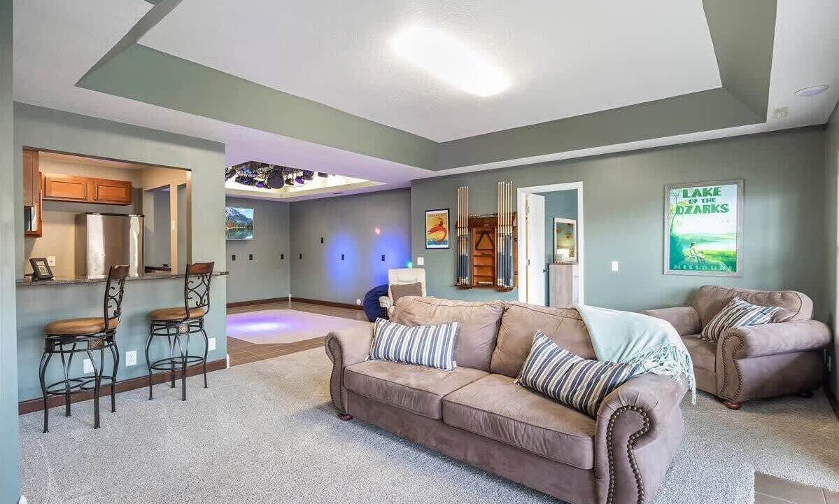 Photo of Livingroom in Lakeview