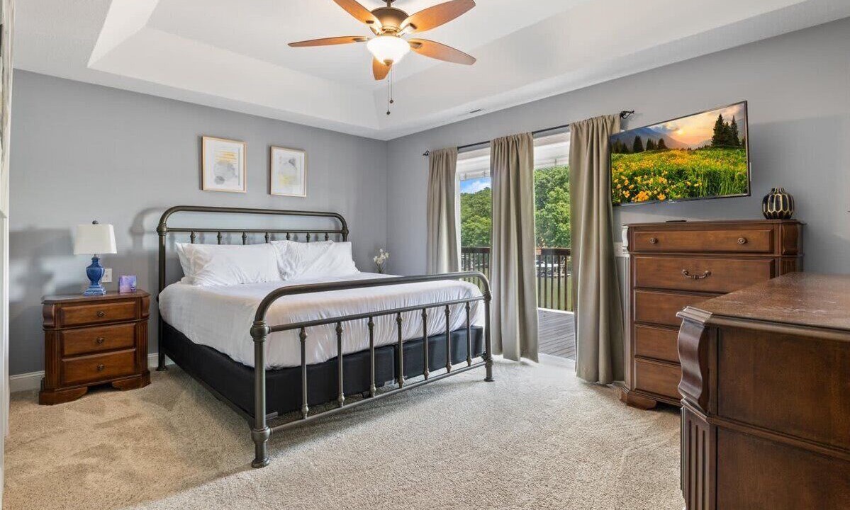 Photo of Bedroom in Lakeview