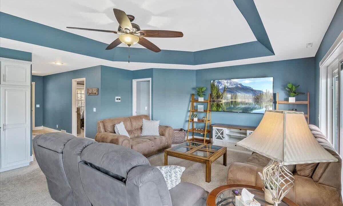 Photo of Livingroom in Lakeview