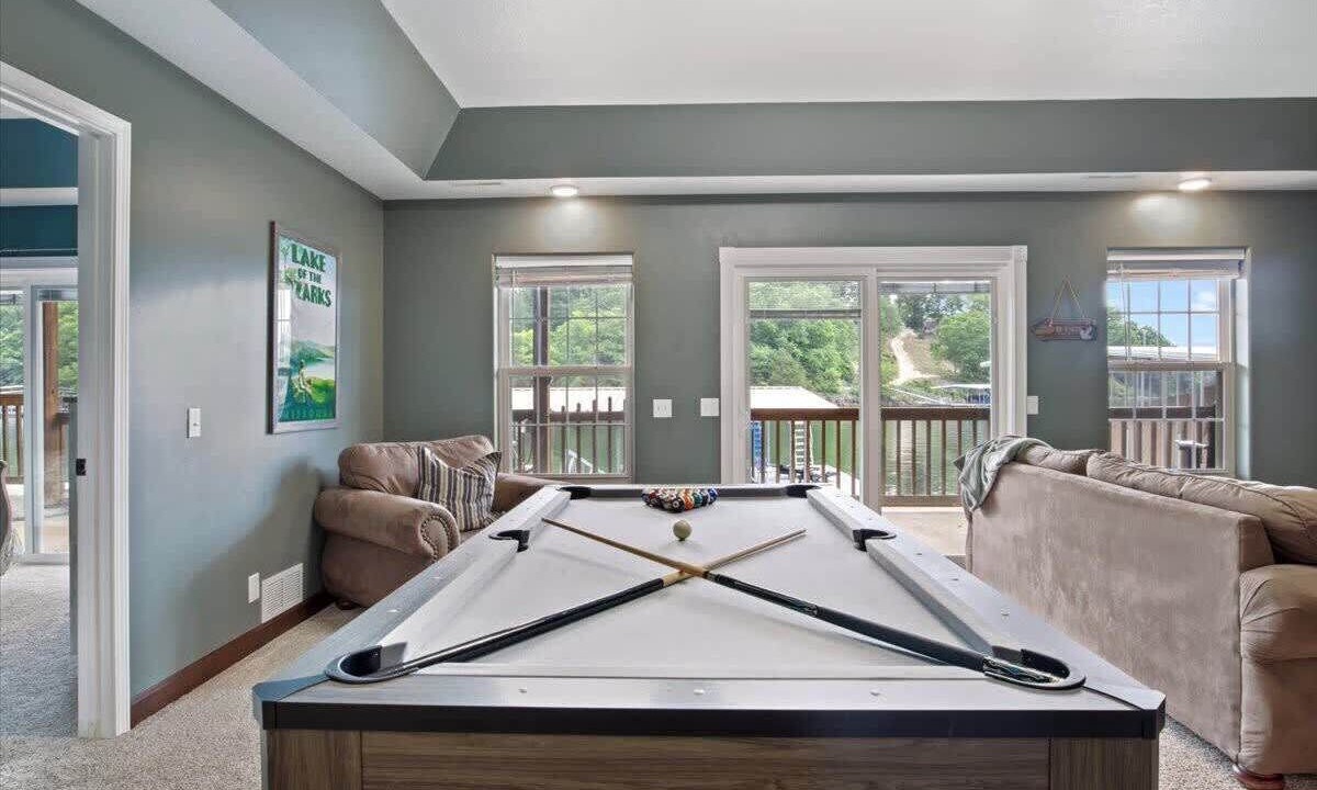 Photo of Bedroom in Lakeview