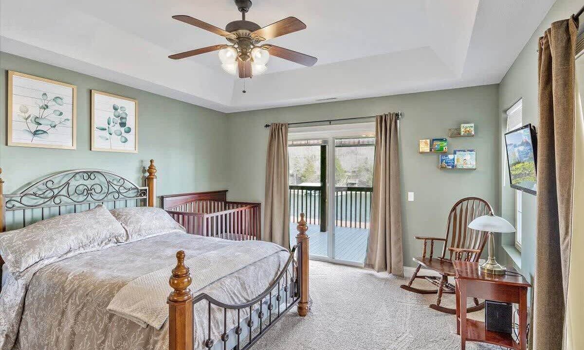 Photo of Bedroom in Lakeview