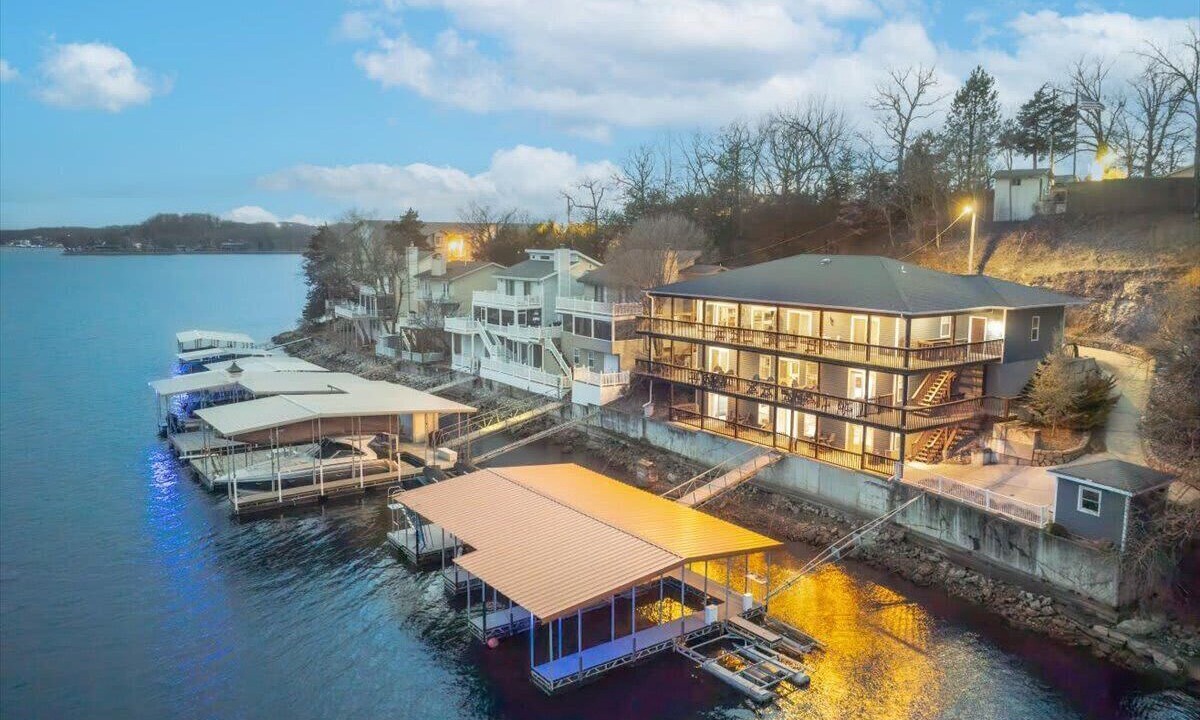 Photo of Outdoor in Lakeview