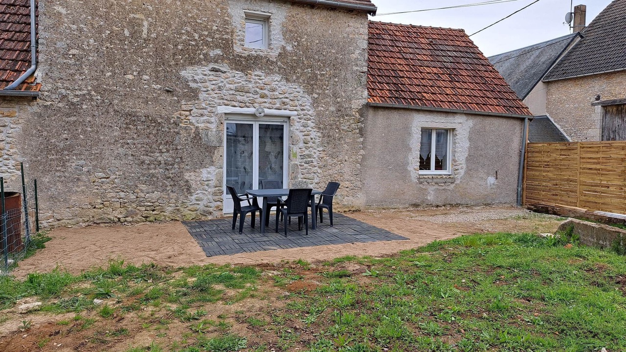 Photo of Outdoor in La Chapelle-Saint-Martin-en-Plaine