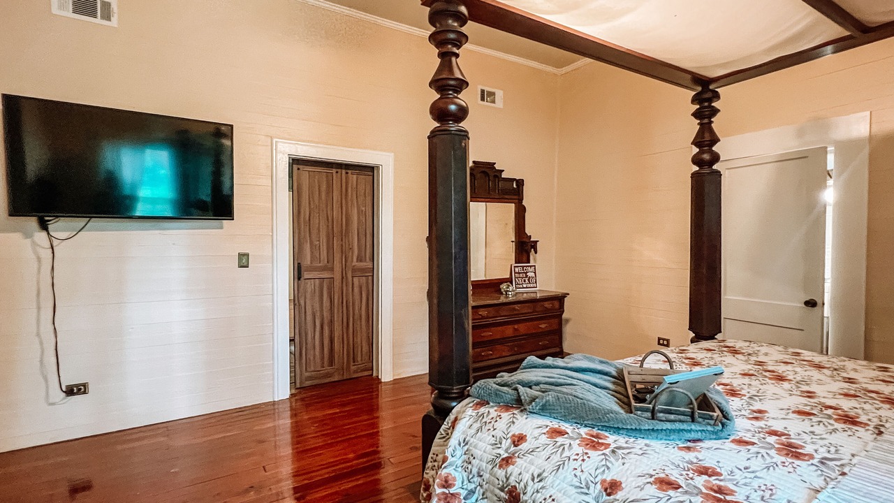 Photo of Bedroom in Tarrytown