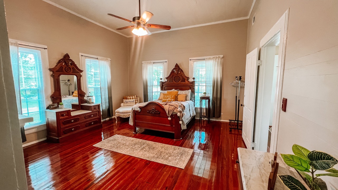 Photo of Bedroom in Tarrytown