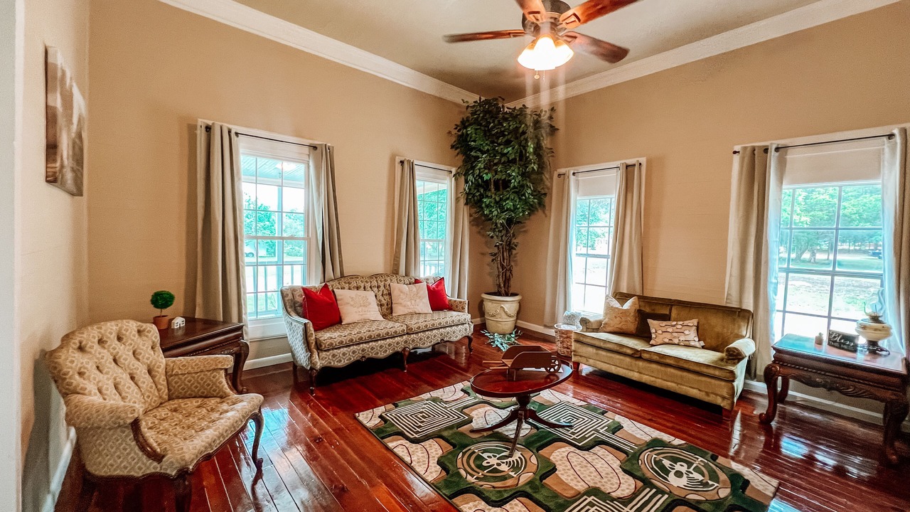 Photo of Livingroom in Tarrytown