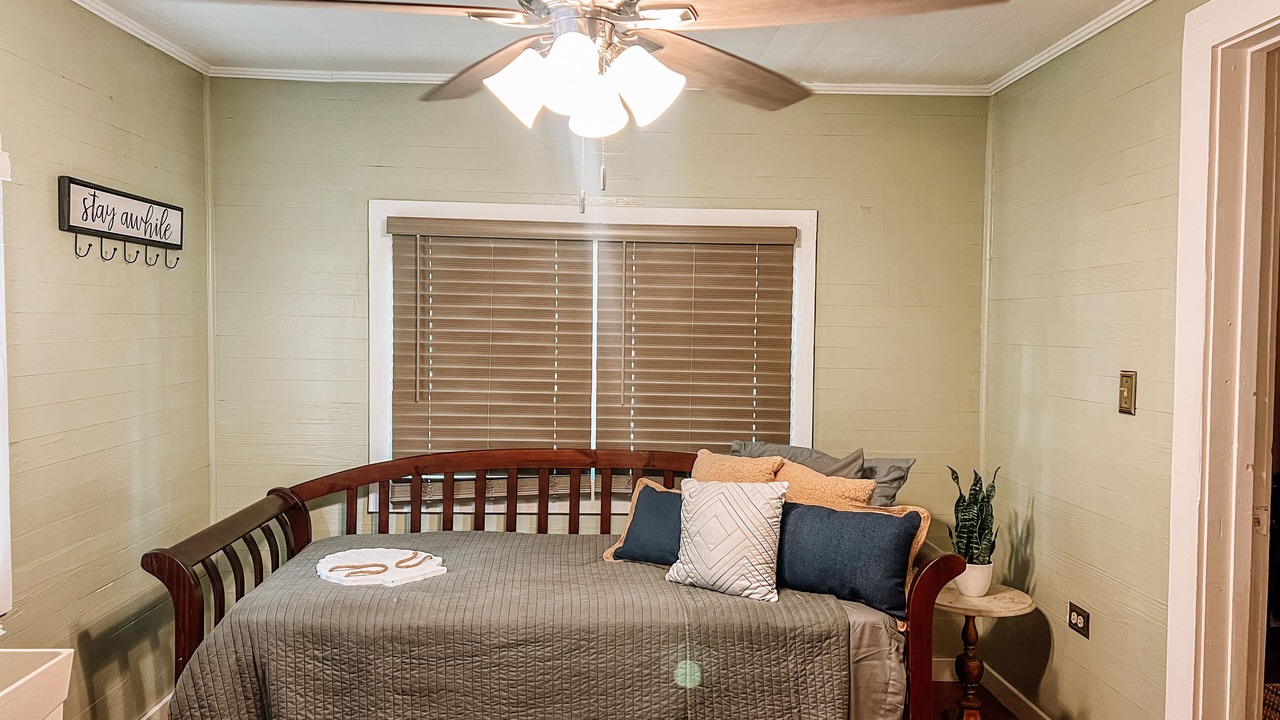 Photo of Bedroom in Tarrytown