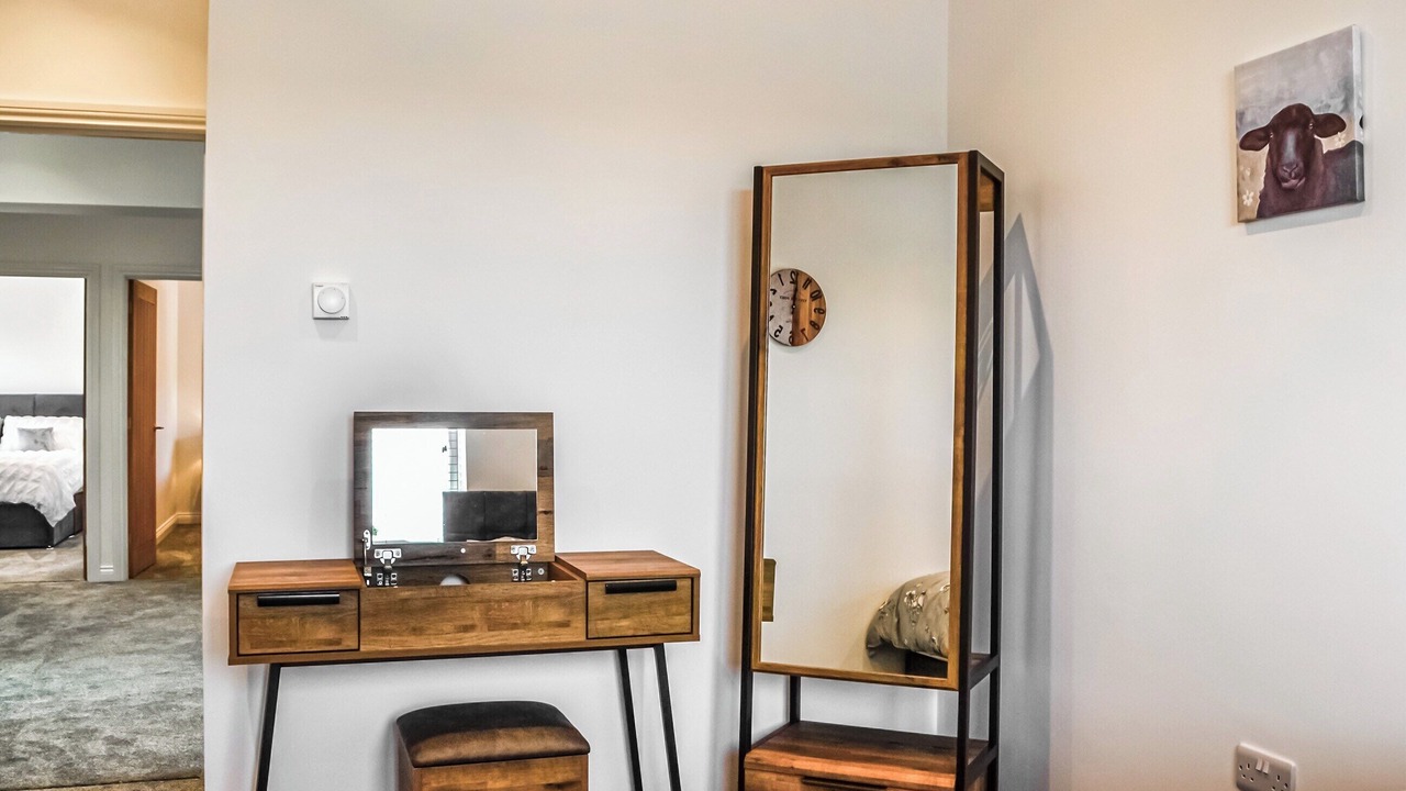 Photo of Others in Wing