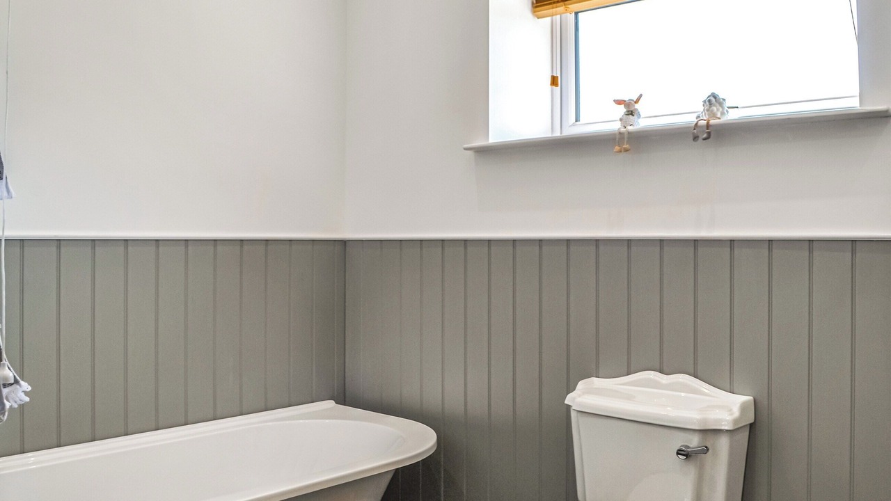 Photo of Bathroom in Wing