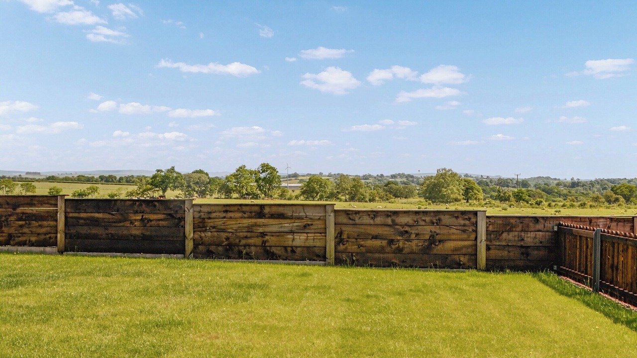 Photo of Outdoor in Wing