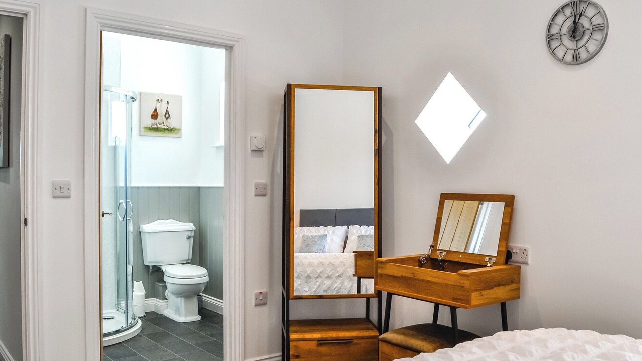 Photo of Others in Wing