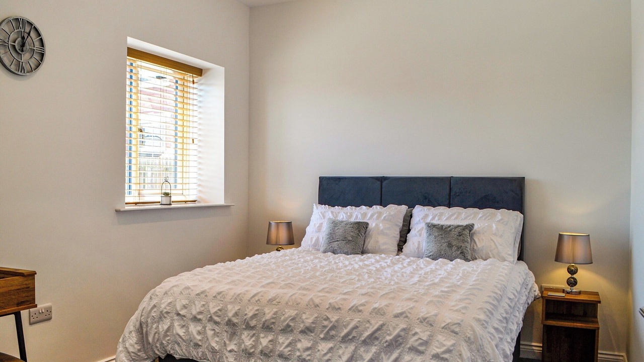 Photo of Others in Wing