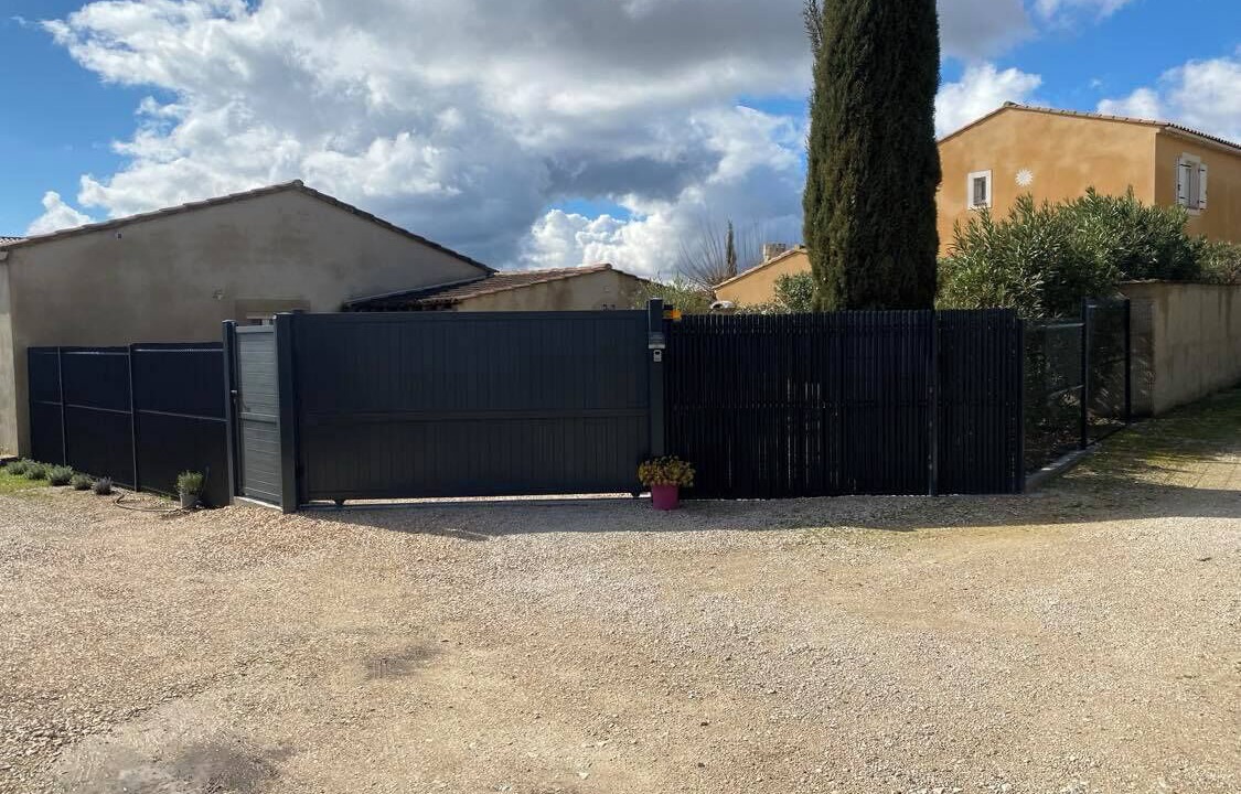 Photo of Outdoor in Tavel