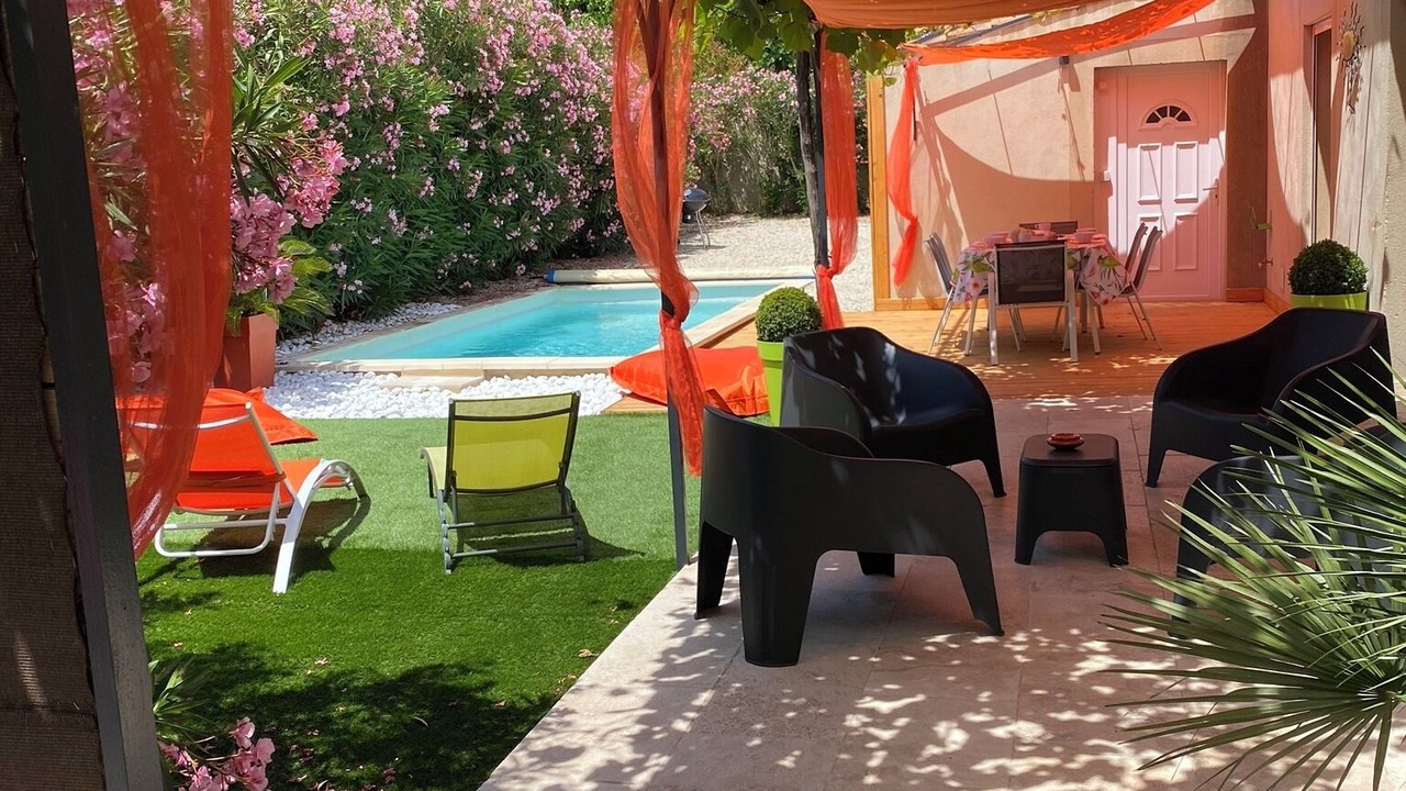 Photo of Outdoor in Tavel