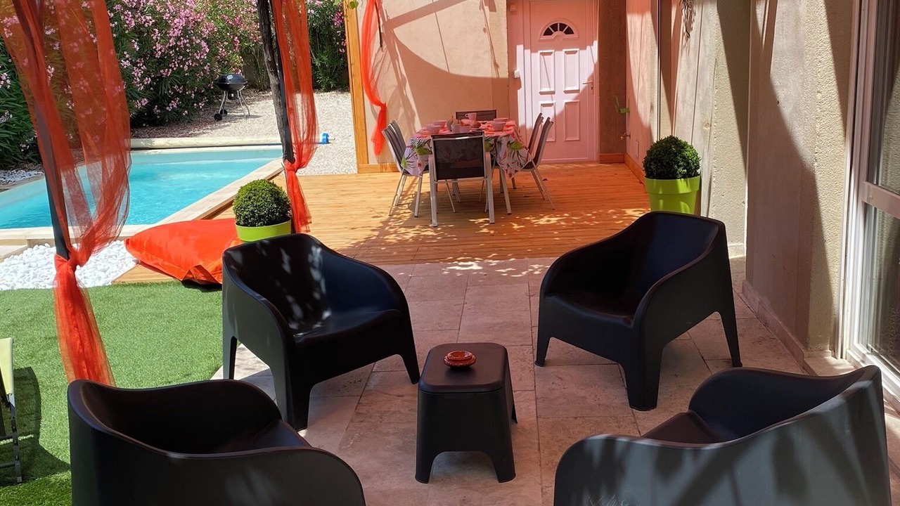 Photo of Outdoor in Tavel