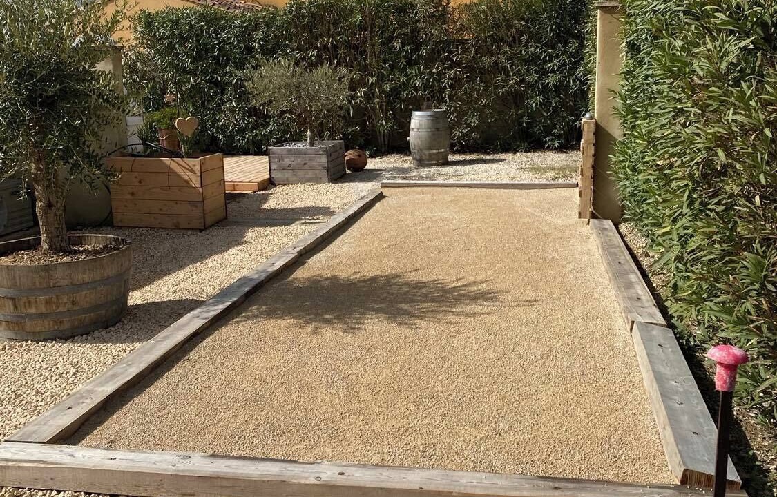 Photo of Outdoor in Tavel