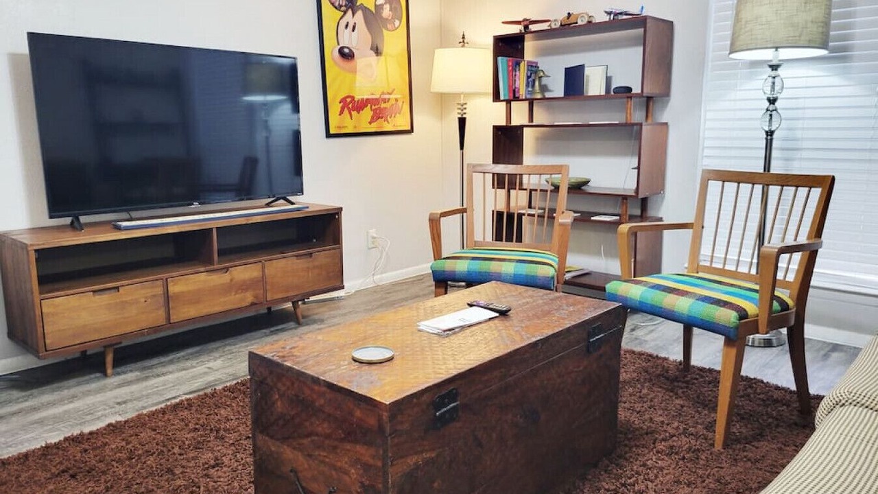 Photo of Livingroom in Government Hill
