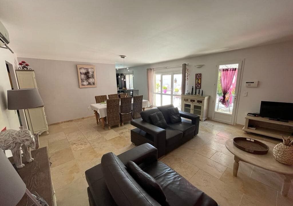 Photo of Livingroom in Tavel