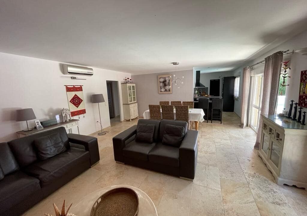 Photo of Livingroom in Tavel