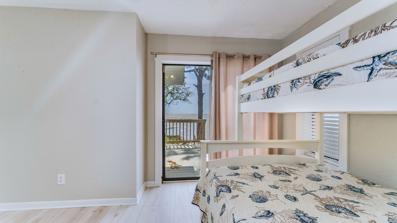 Photo of Bedroom in Magnolia Bluffs