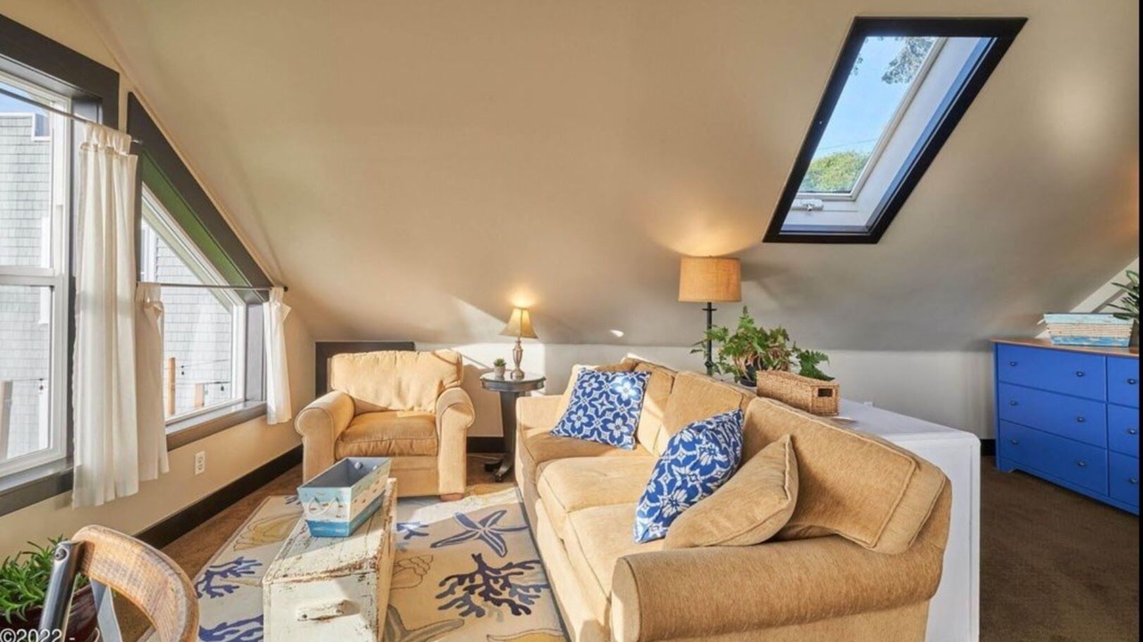 Photo of Livingroom in Newport