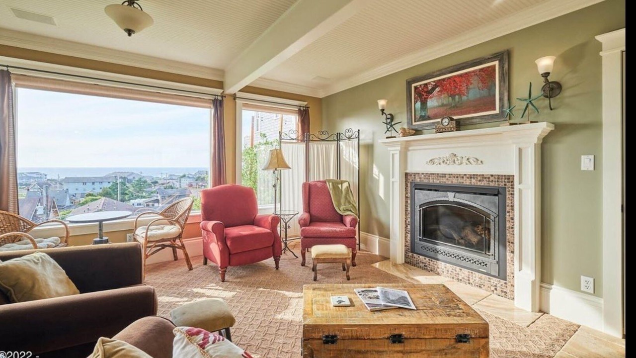 Photo of Livingroom in Newport