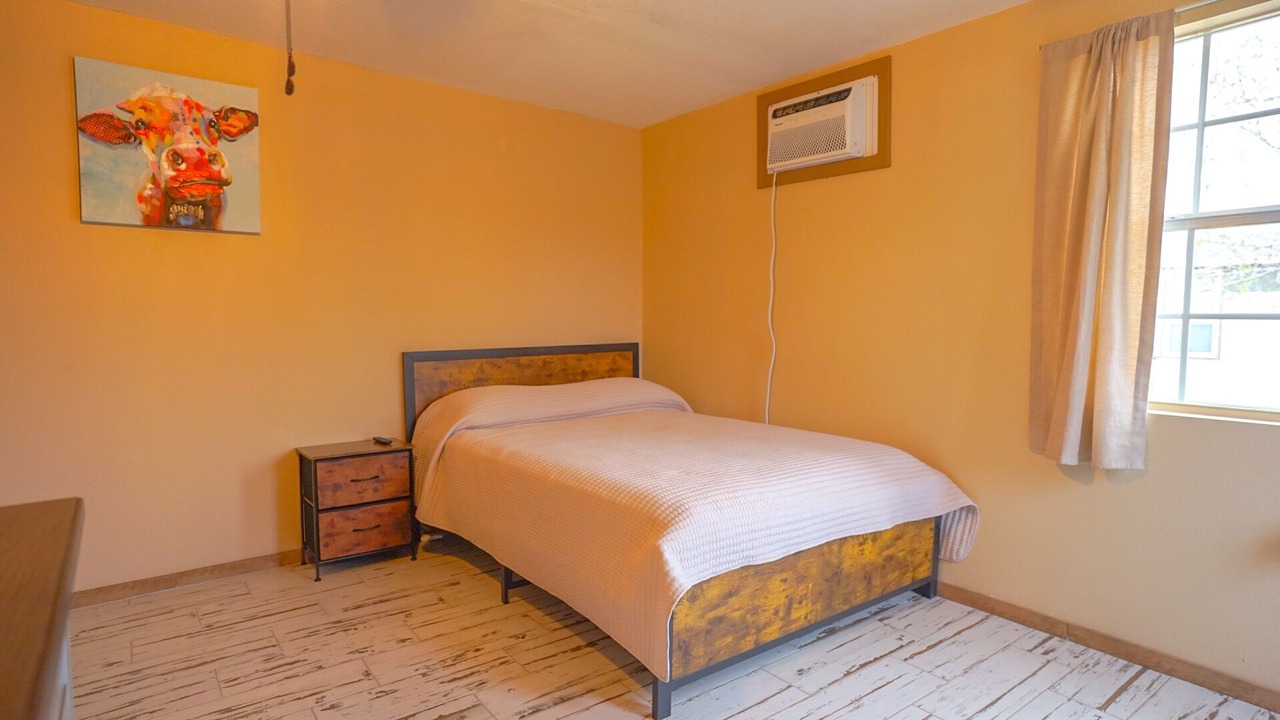 Photo of Bedroom in Adkins