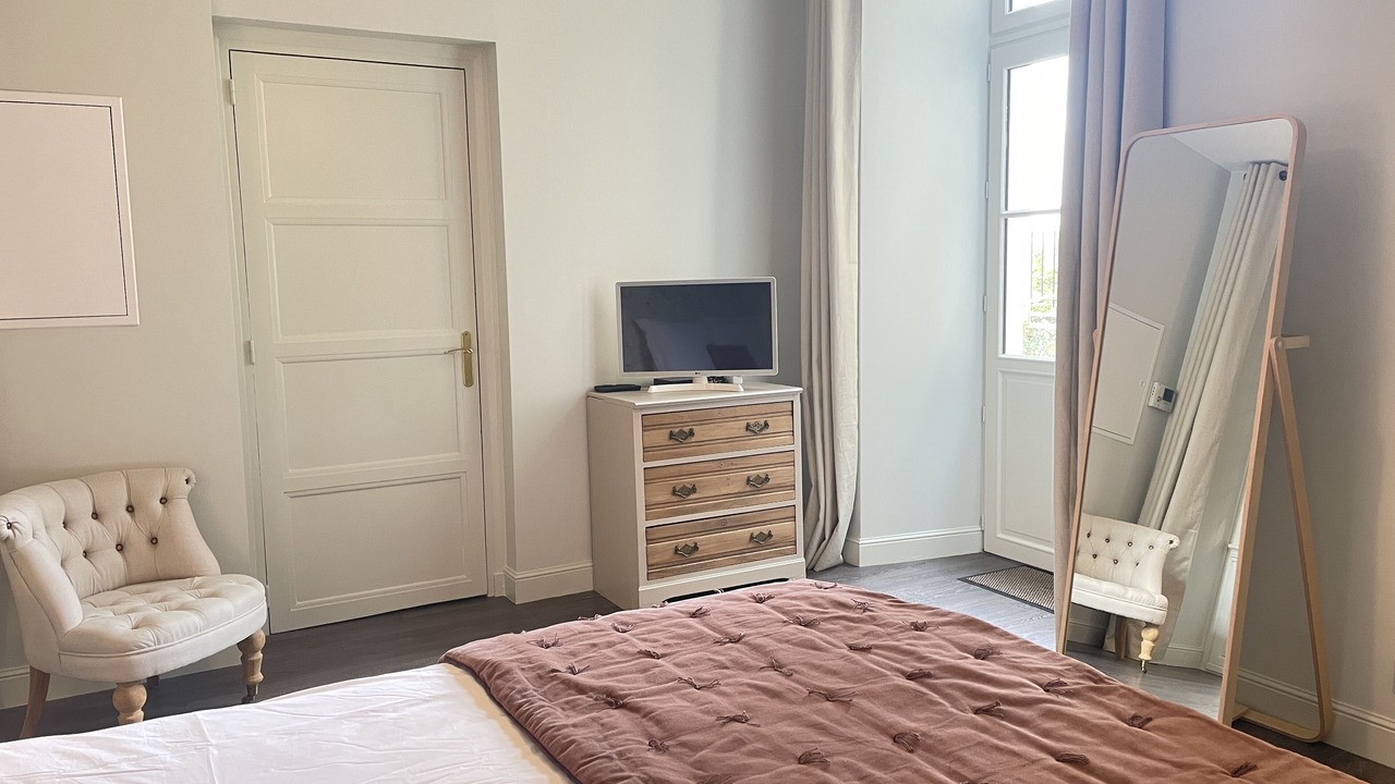 Photo of Bedroom in Bayeux