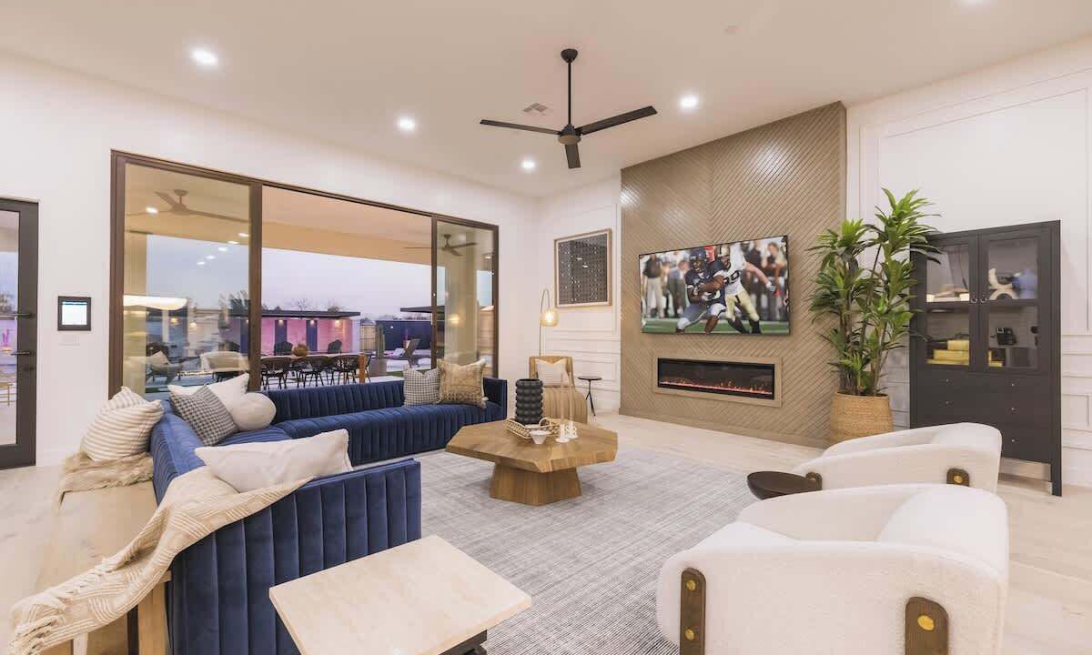 Photo of Livingroom in Paradise Valley Ranchos