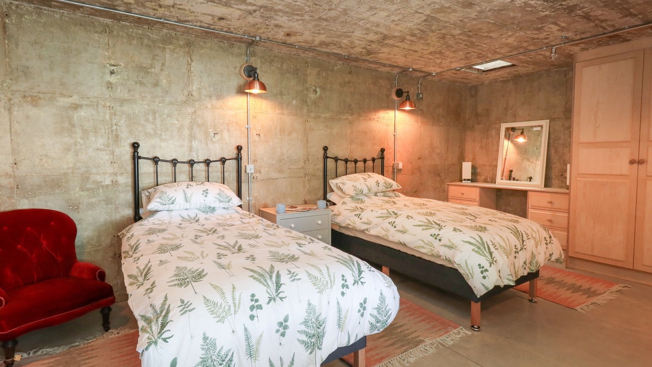 Photo of Bedroom in Holworth