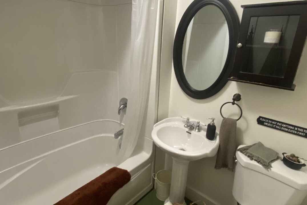 Photo of Bathroom in Gravenhurst