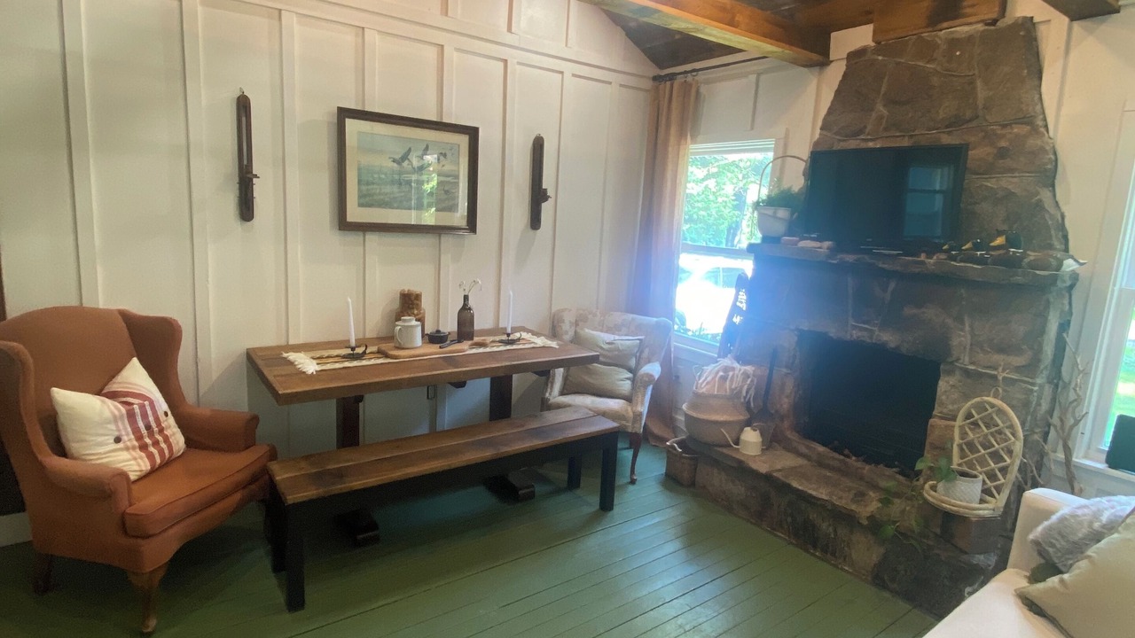 Photo of Livingroom in Gravenhurst
