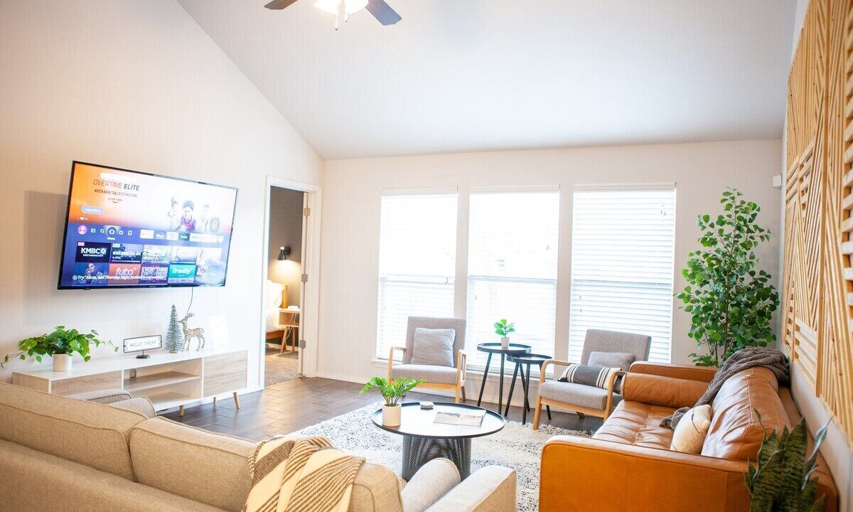 Photo of Bedroom in Broken Arrow