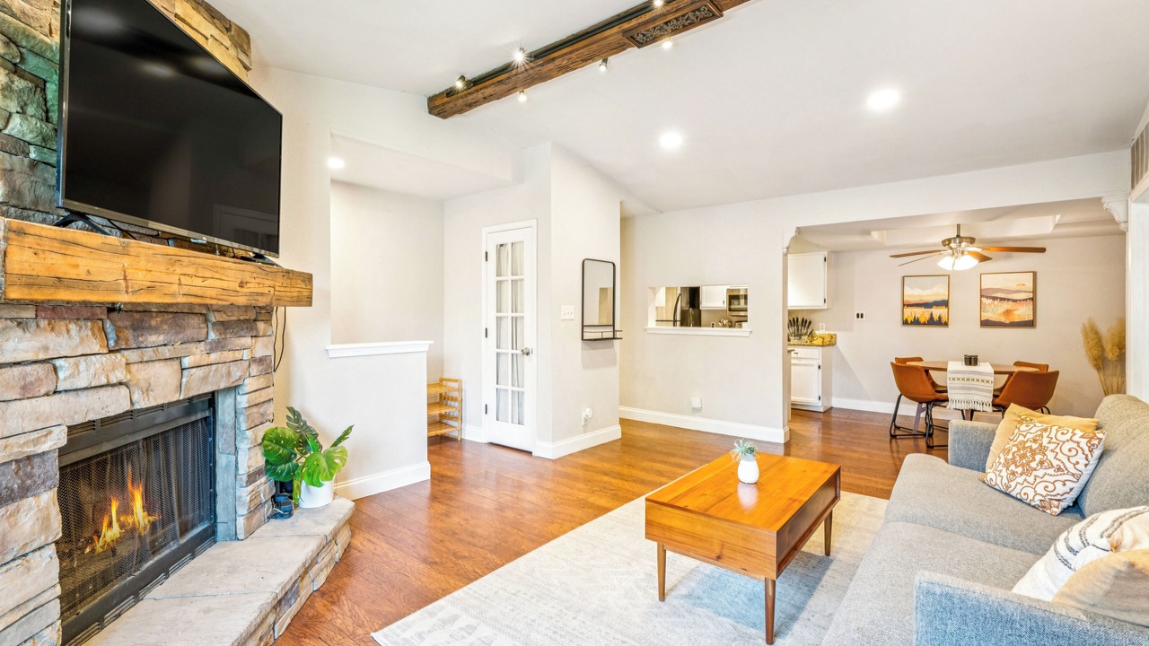 Photo of Livingroom in South Tulsa
