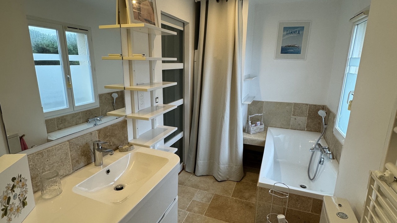 Photo of Bathroom in Dives-sur-Mer