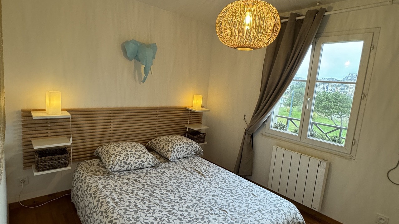 Photo of Bedroom in Dives-sur-Mer